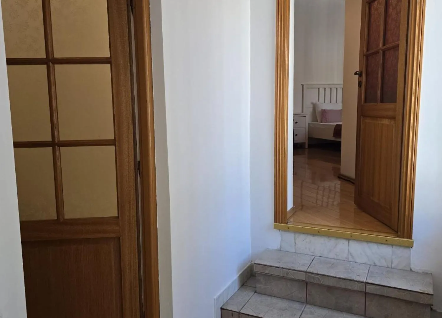 Vila Ris 3 Filibiliu 12 Bucharest Guest house
