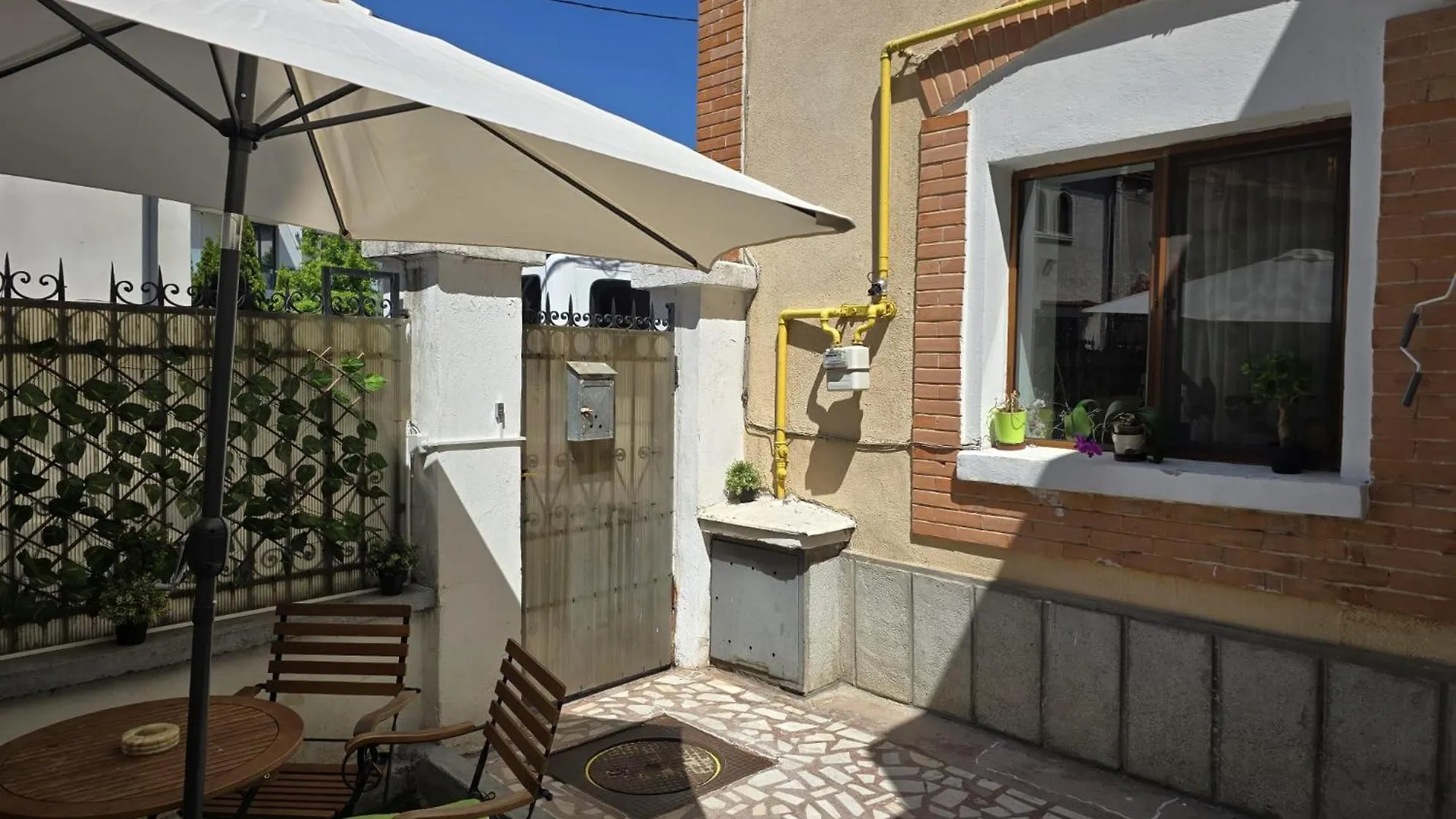 Vila Ris 3 Filibiliu 12 Bucharest Guest house