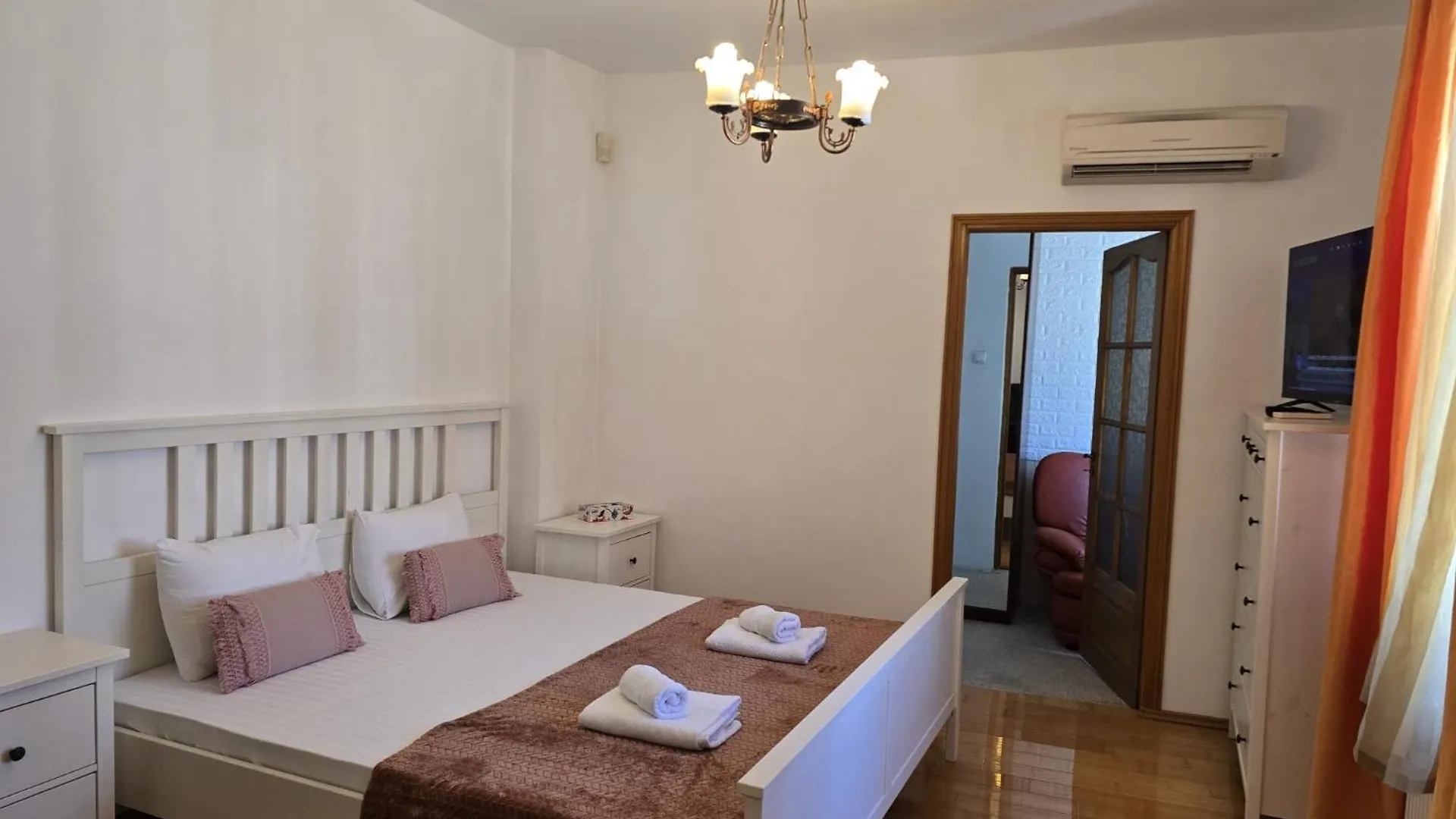Vila Ris 3 Filibiliu 12 Bucharest