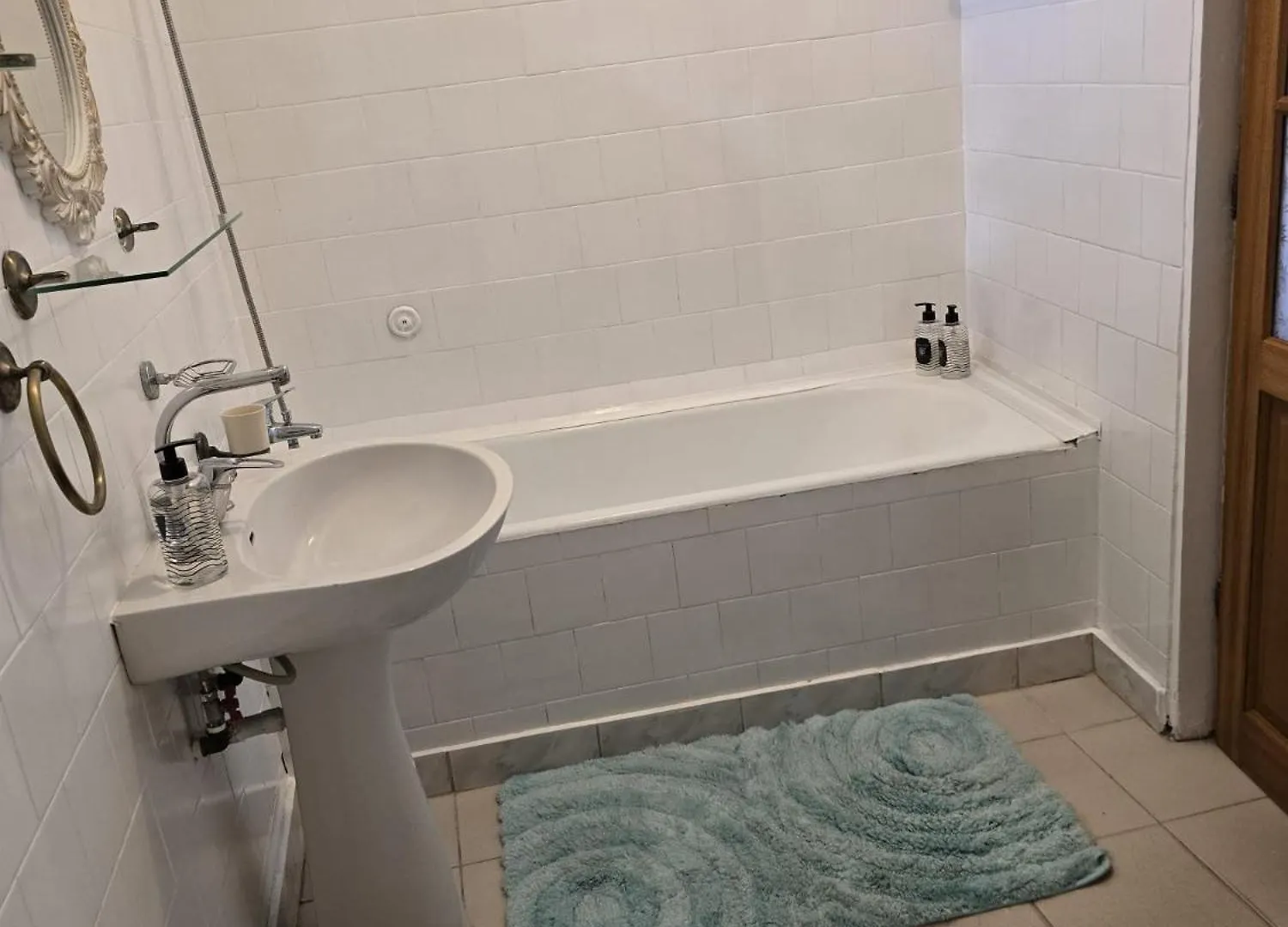 Guest house Vila Ris 3 Filibiliu 12 Bucharest Romania