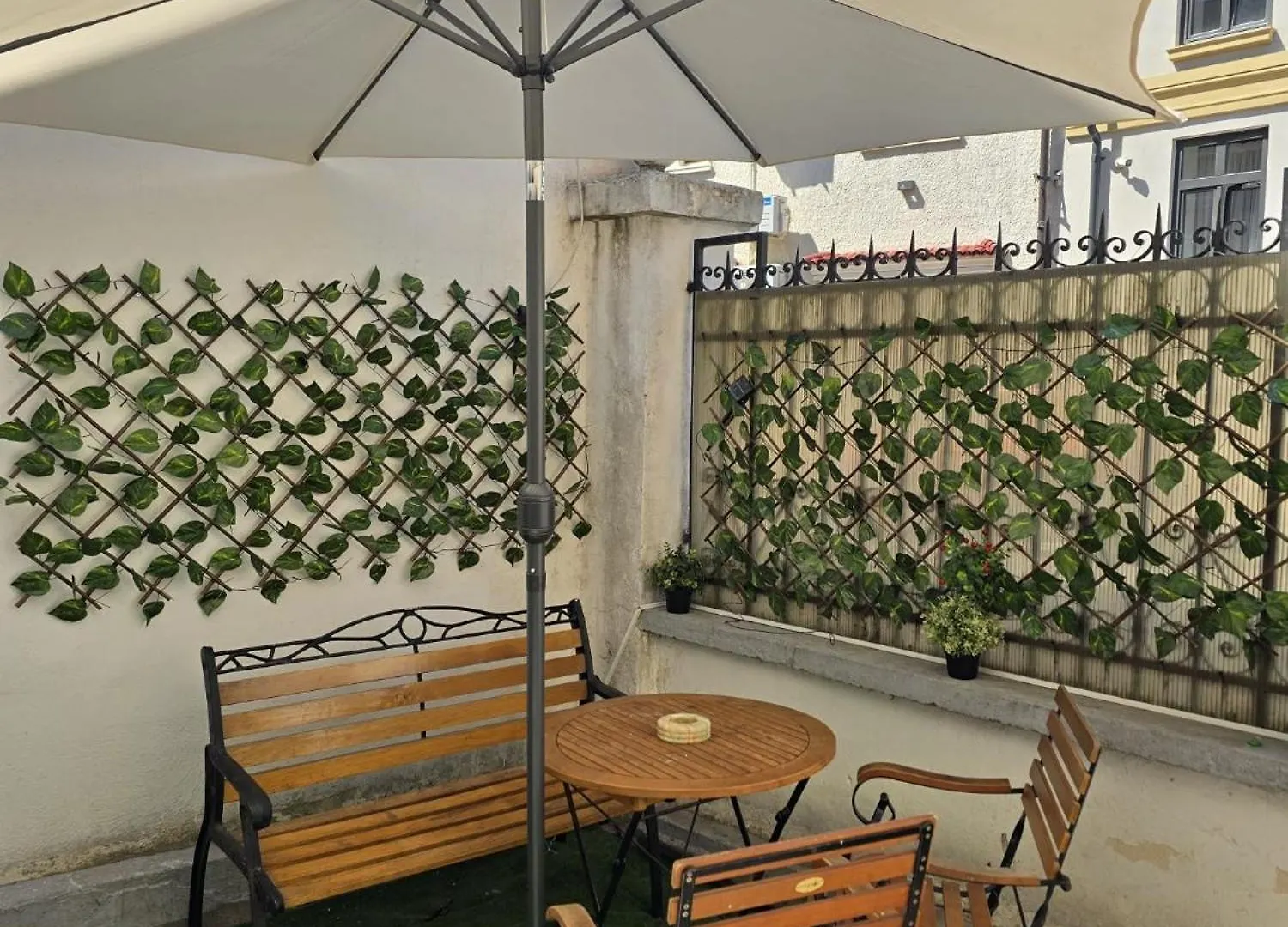 Guest house Vila Ris 3 Filibiliu 12 Bucharest Romania