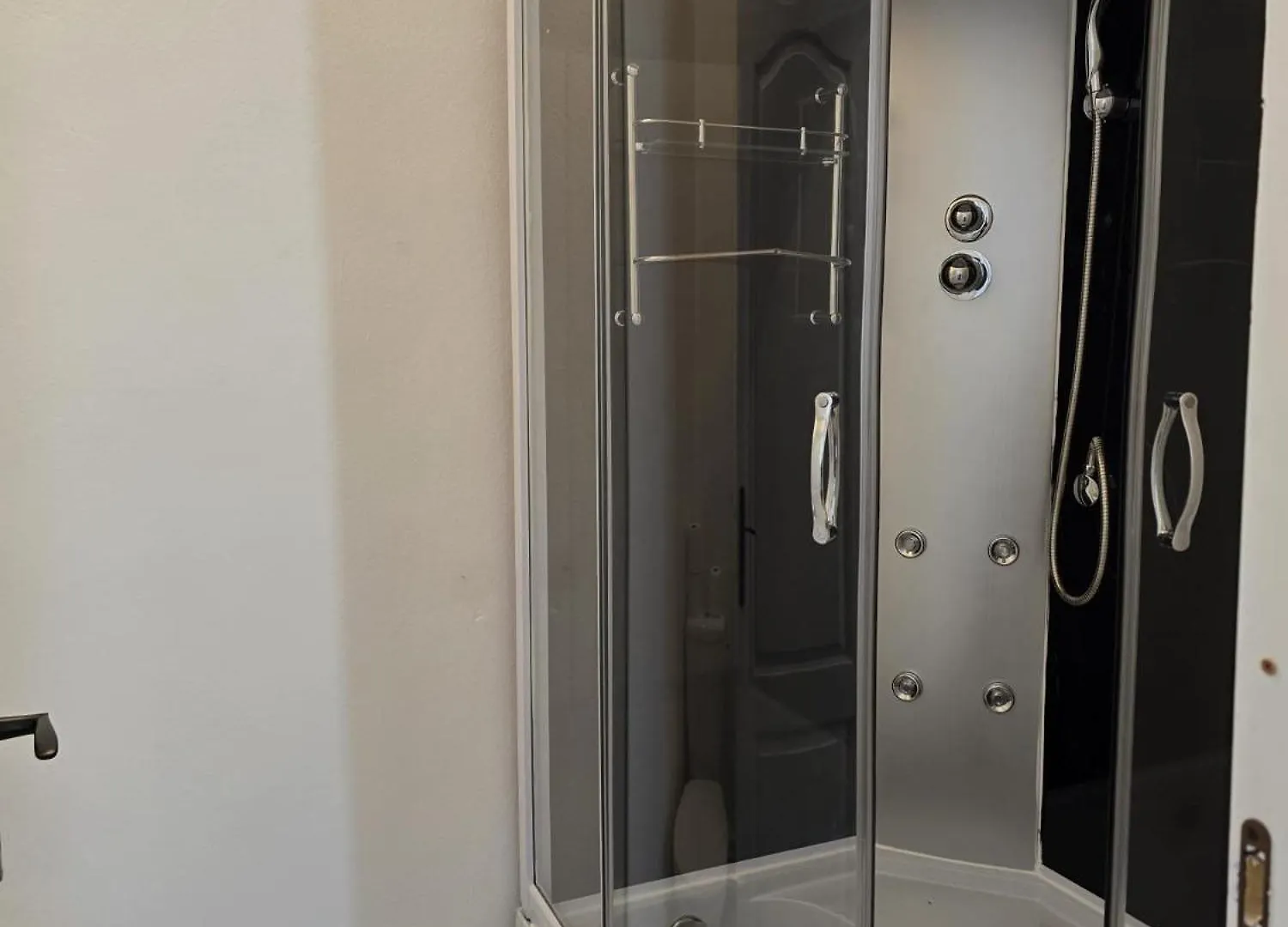 Vila Ris 3 Filibiliu 12 Bukarest Vendégház